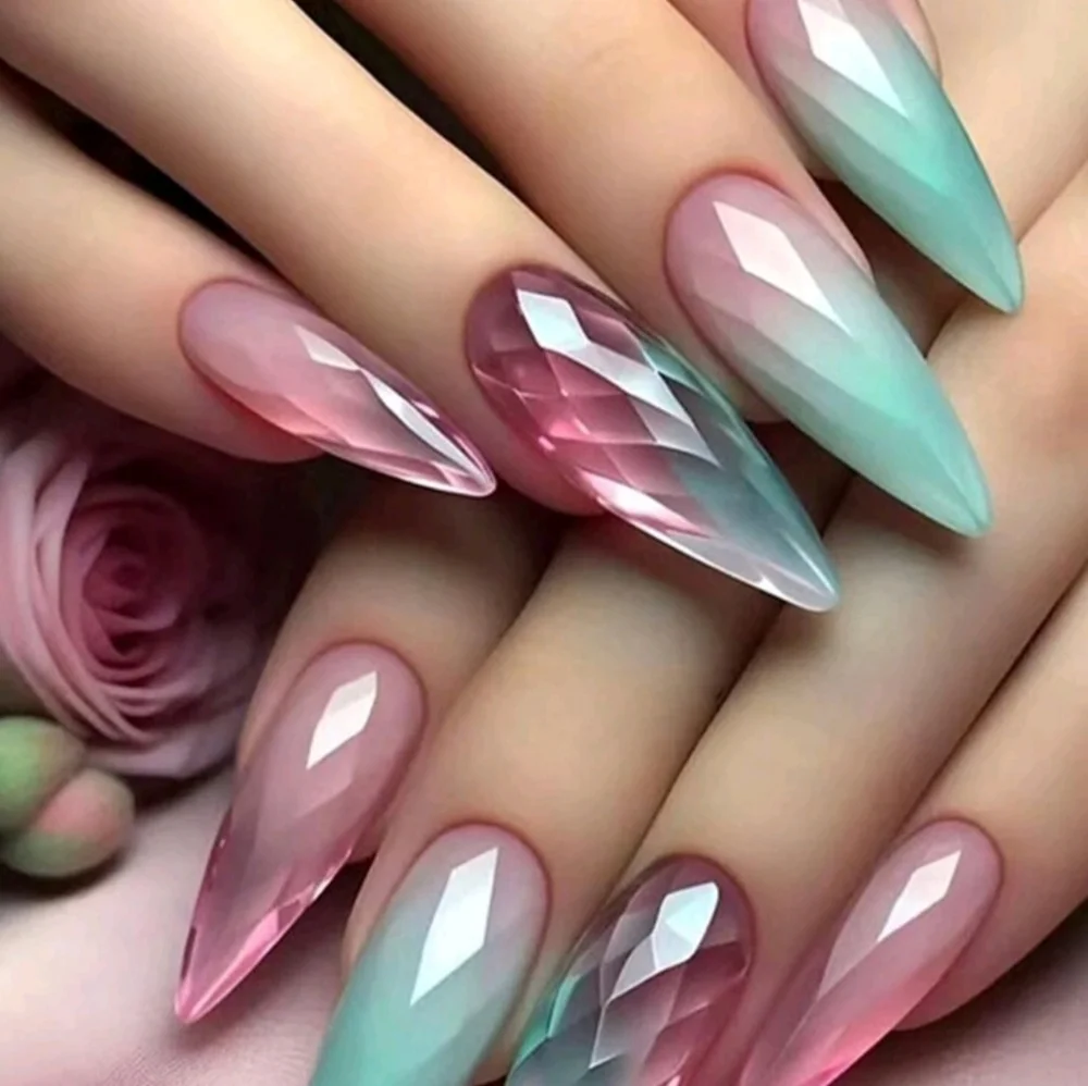 Press on nails - Picture 10 of 16